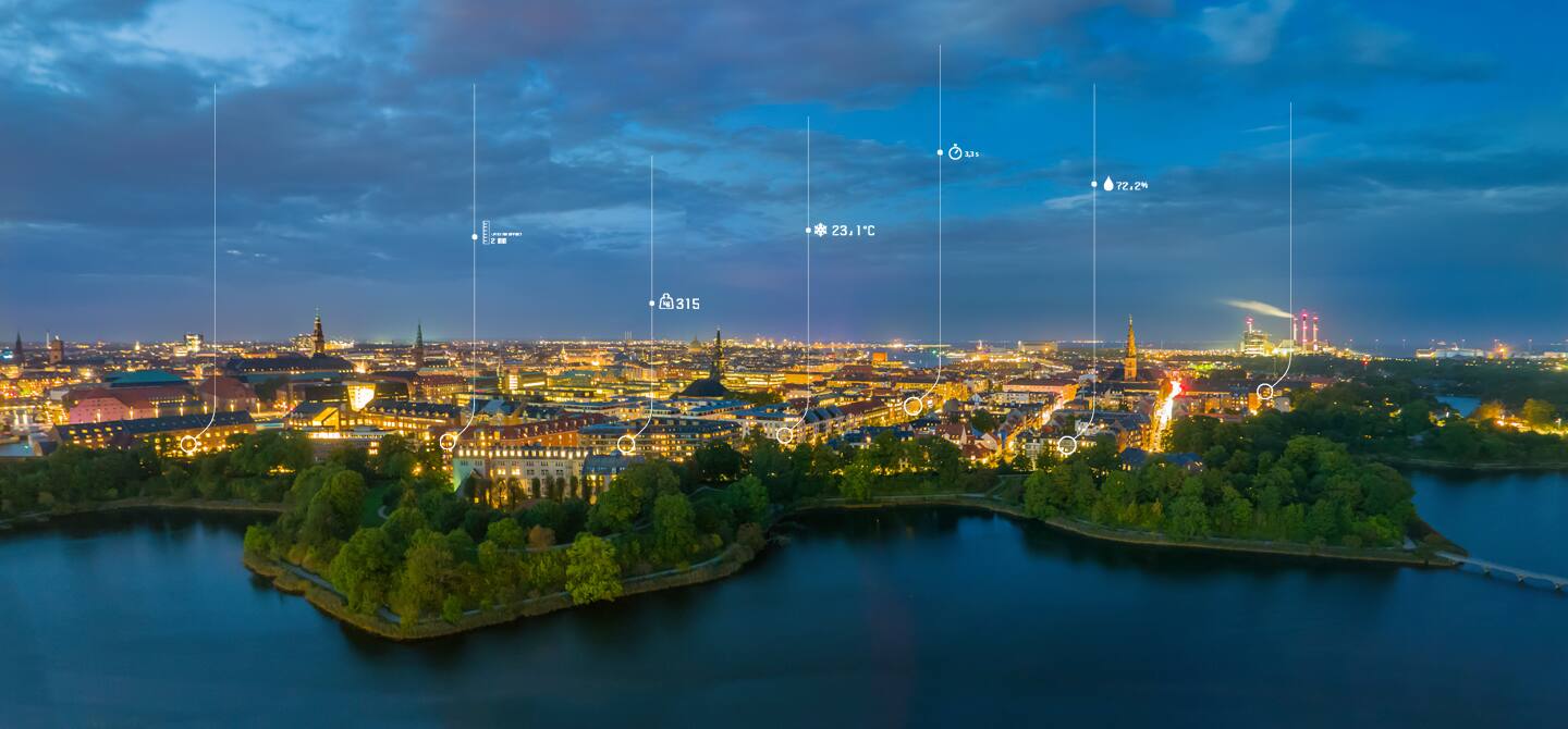 Background Img_Copenhagen by night with connection lines