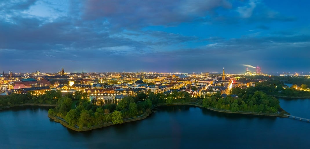 Img_Copenhagen-panorama-by-night-news-1070x515